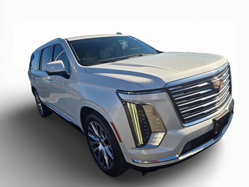Used 2025 Cadillac Escalade ESV Premium Luxury Platinum image 2