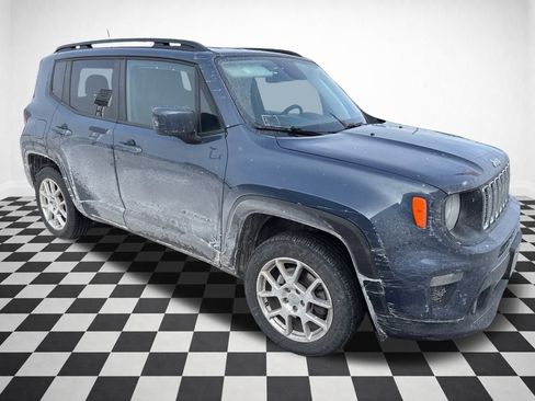 Used 2020 Jeep Renegade Latitude w/ Cold Weather Group image 29