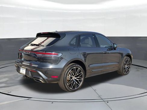 Used 2025 Porsche Macan AWD/4WD image 8