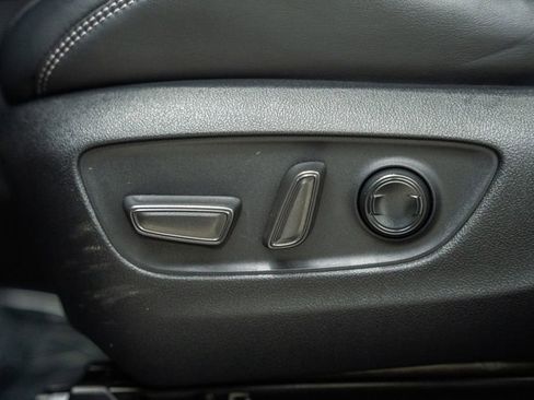 Used 2021 Toyota RAV4 XLE Premium image 33