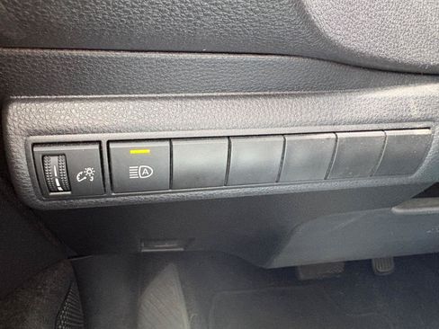 Used 2023 Toyota Corolla LE w/ LE Convenience Package FWD image 32