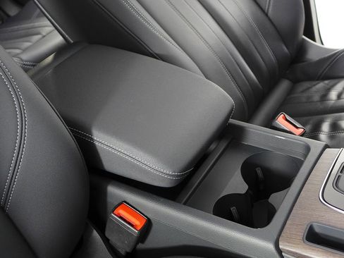 Used 2023 Audi Q5 2.0T Premium w/ Convenience Package image 16