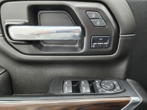 Used 2022 GMC Sierra 2500 SLT w/ LPO, GMC Protection Package image 39