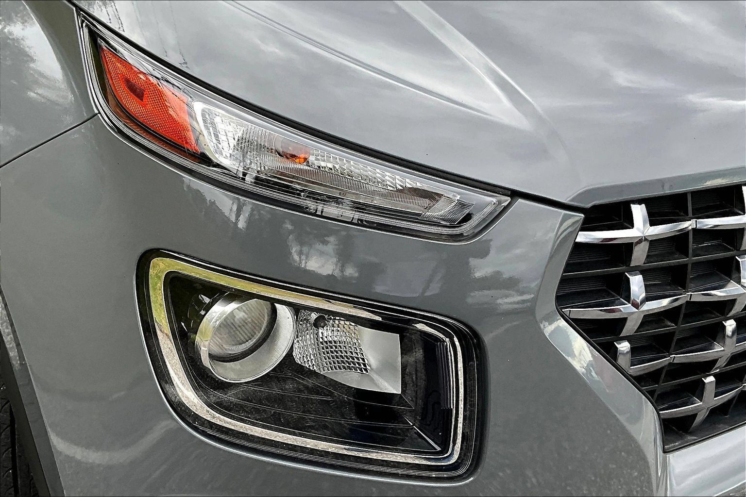 Used 2021 Hyundai Venue SEL w/ Cargo Package FWD image 27