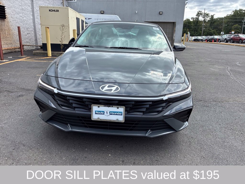 New 2026 Hyundai Elantra SEL Sport FWD image 2