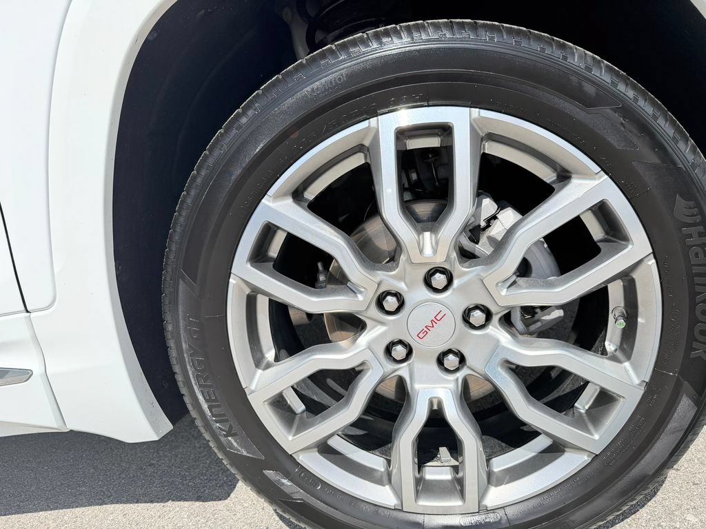 Used 2024 GMC Terrain Denali w/ Denali Premium Package AWD/4WD image 29