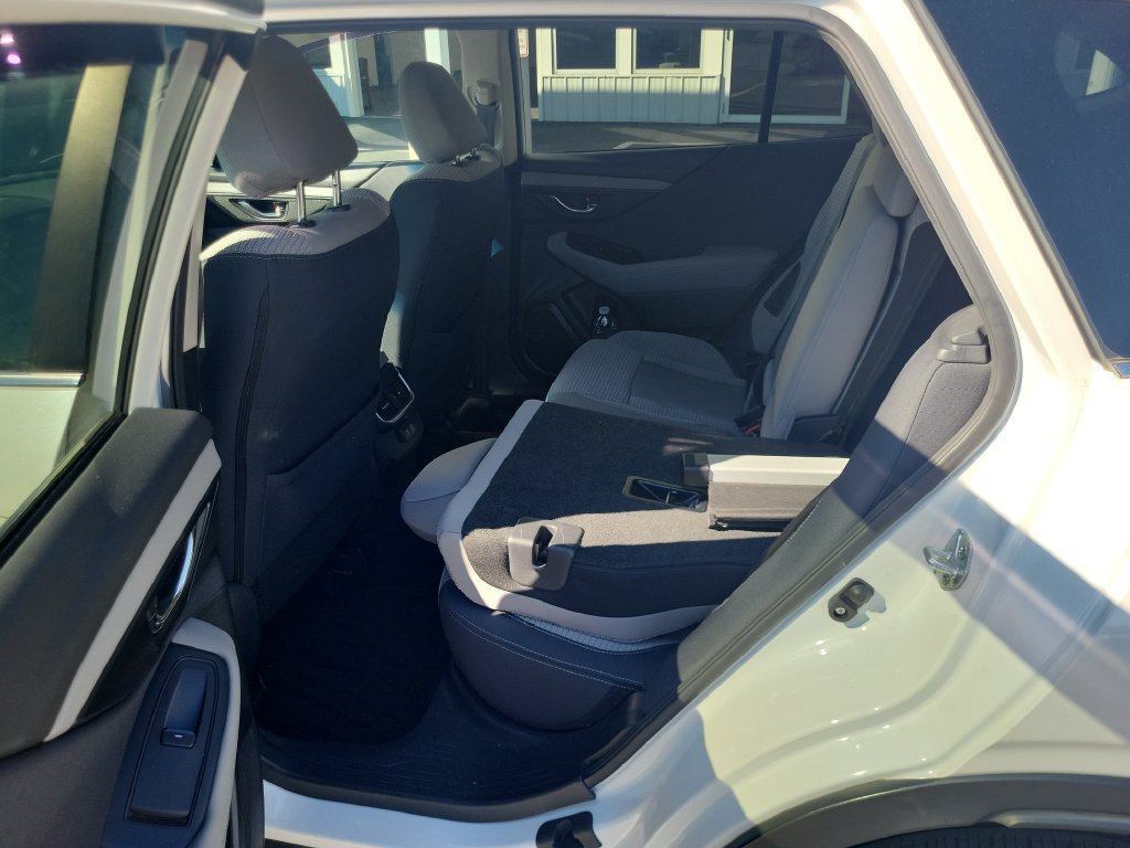 Certified 2022 Subaru Outback Premium AWD/4WD image 9
