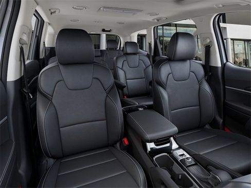 New 2025 Kia Telluride S image 16