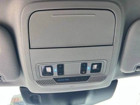 Used 2022 Ford Explorer Limited w/ Equipment Group 301A RWD image 22