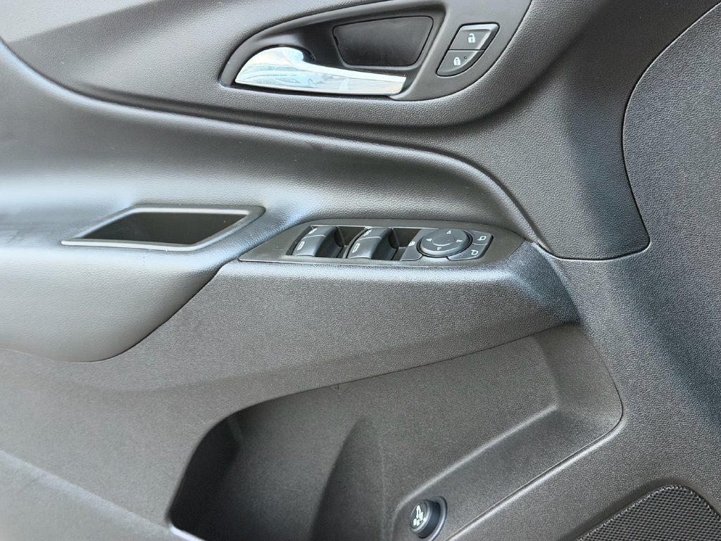 Used 2024 Chevrolet Equinox LT FWD image 24