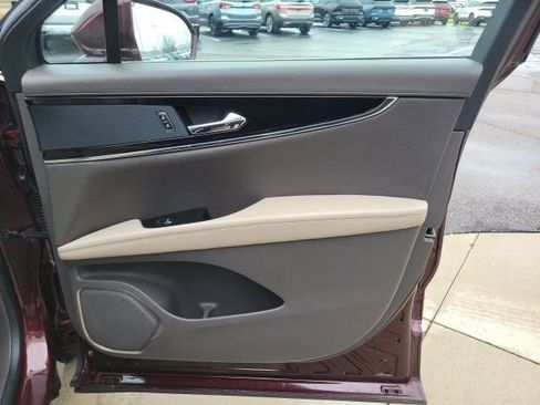 Used 2023 Lincoln Nautilus AWD w/ Premium Package image 26