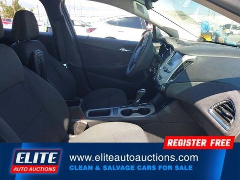 Used 2017 Chevrolet Cruze LS image 10