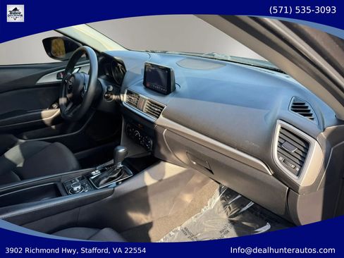 Used 2017 MAZDA MAZDA3 Sport FWD image 15