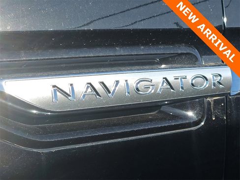 Used 2019 Lincoln Navigator L Reserve image 5