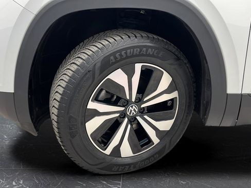 Used 2024 Volkswagen Atlas SE AWD/4WD image 34