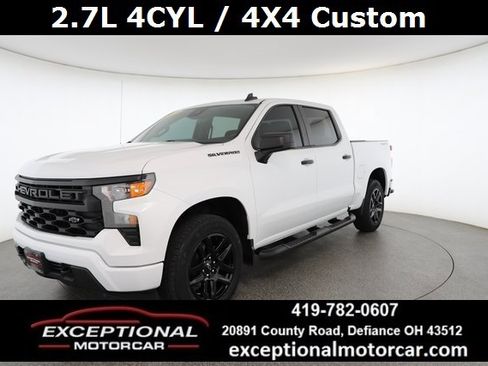 Used 2023 Chevrolet Silverado 1500 Custom image 1
