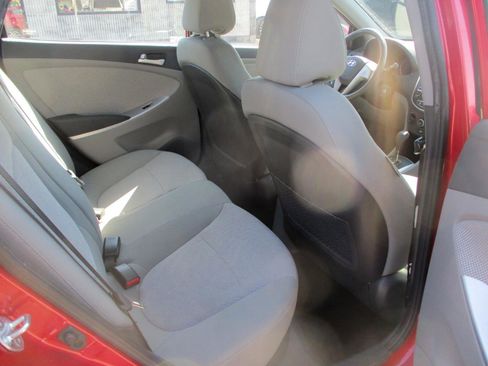 Used 2014 Hyundai Accent GLS image 8