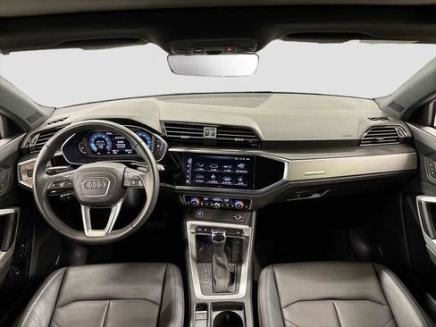 Certified 2025 Audi Q3 2.0T Premium w/ Convenience Package AWD/4WD image 9
