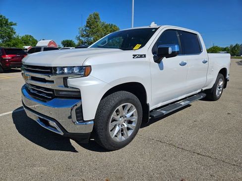 Used 2022 Chevrolet Silverado 1500 LTZ w/ LTZ Premium Package AWD/4WD image 3