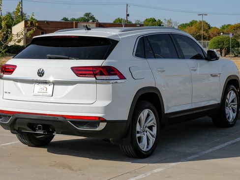 Used 2021 Volkswagen Atlas Cross Sport SEL FWD image 9