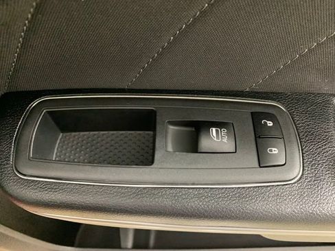 Used 2019 Dodge Charger SXT w/ Cold Weather Package AWD/4WD image 32