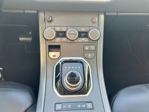 Used 2018 Land Rover Range Rover Evoque SE image 34