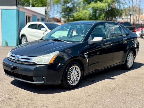 Used 2008 Ford Focus SE FWD image 4