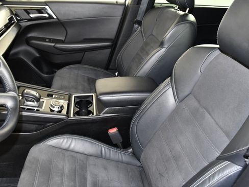Used 2023 Mitsubishi Outlander SE AWD/4WD image 37
