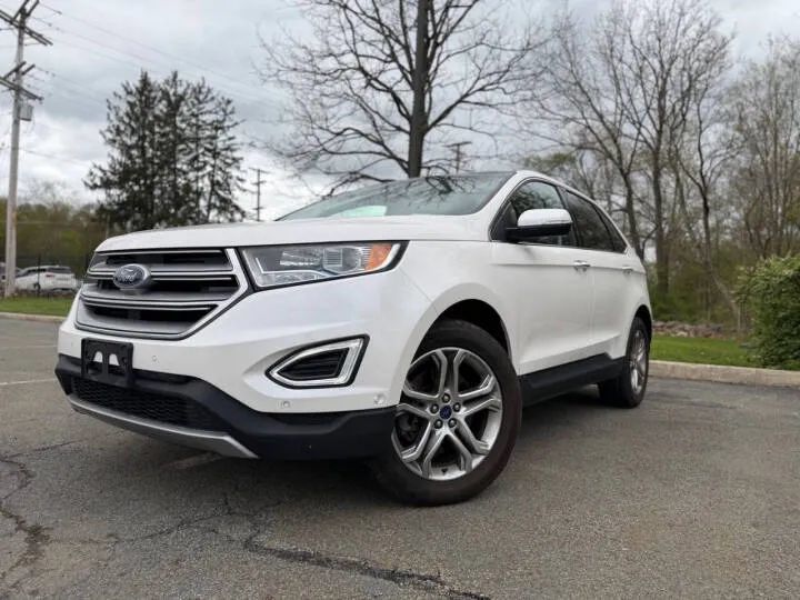 Used 2016 Ford Edge Titanium w/ Equipment Group 302A AWD/4WD image 2
