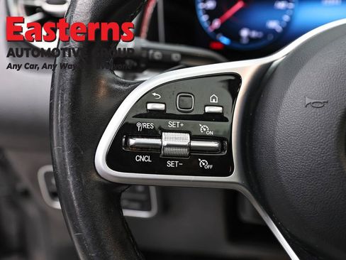 Used 2021 Mercedes-Benz GLB 250 4MATIC w/ Premium Package image 15