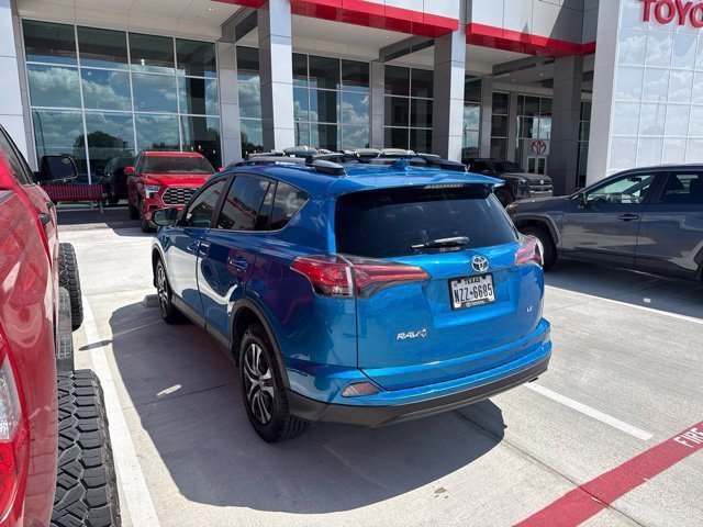Used 2017 Toyota RAV4 LE FWD image 6