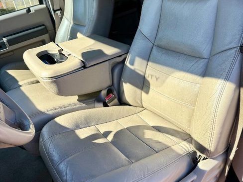 Used 2008 Ford F250 Lariat image 12