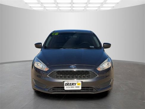 Used 2018 Ford Focus SE image 3