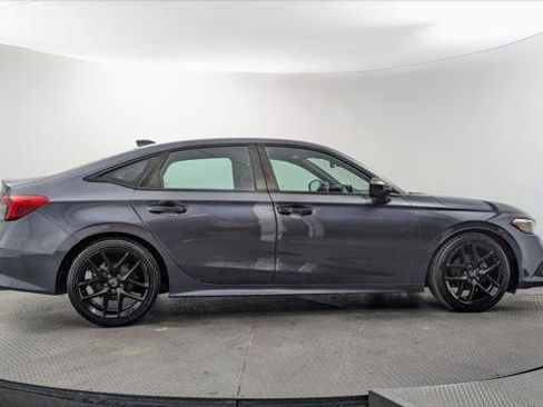 Used 2022 Honda Civic Sport image 9