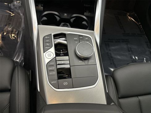 New 2026 BMW 440i xDrive Coupe w/ Parking Assistance Package image 23