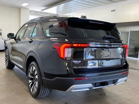 Certified 2025 Ford Explorer Platinum w/ LUX Leather Package AWD/4WD image 5