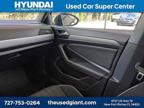 Used 2024 Volkswagen Jetta Sport FWD image 16
