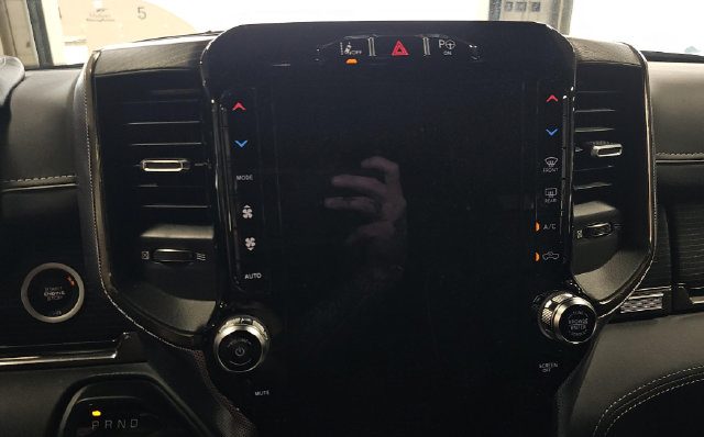 Used 2019 RAM 1500 Limited w/ Advanced Safety Group AWD/4WD image 13