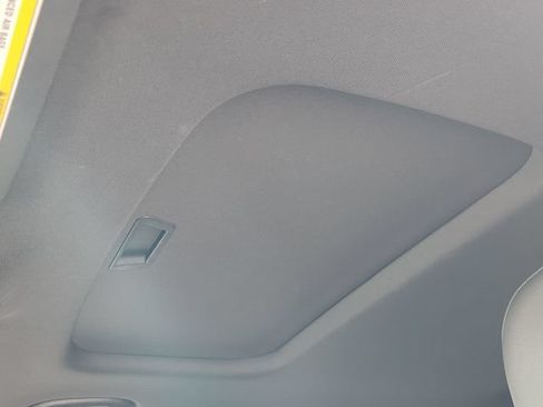 Used 2024 Chevrolet Trax RS w/ Sunroof Package FWD image 25