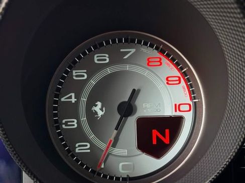 Used 2021 Ferrari F8 Tributo RWD image 18