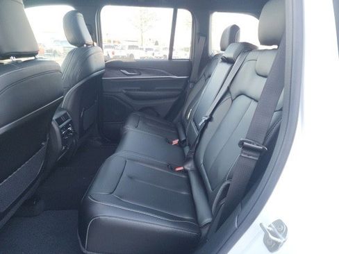 New 2025 Jeep Grand Cherokee Limited image 20