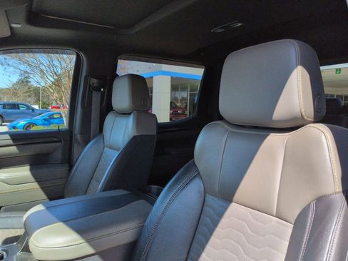 Used 2023 Chevrolet Silverado 1500 ZR2 image 15