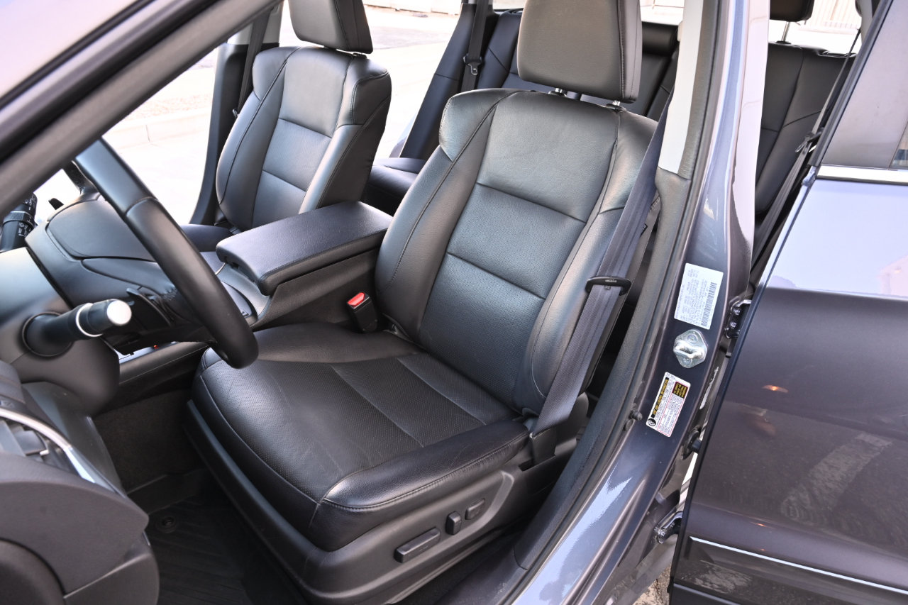 Used 2018 Acura RDX w/ Tech & AcuraWatch Plus Pack AWD/4WD image 16