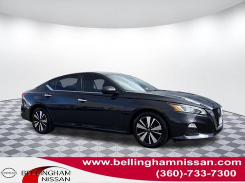 Used 2021 Nissan Altima 2.5 SV FWD image 1