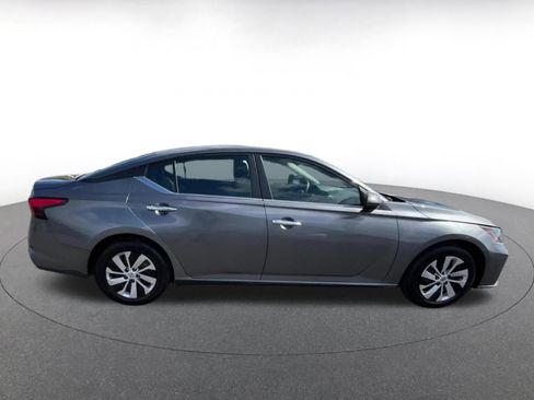 Used 2023 Nissan Altima 2.5 S FWD image 16