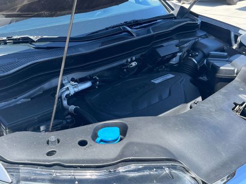 Used 2017 Honda Pilot EX image 12