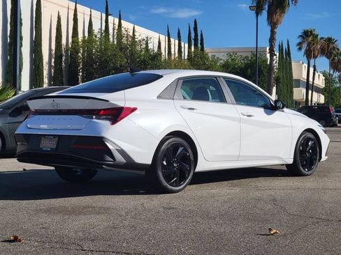 New 2026 Hyundai Elantra SEL Sport FWD image 4