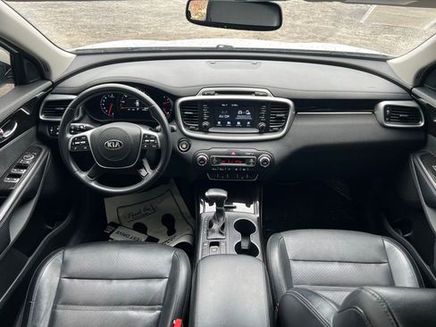 Used 2019 Kia Sorento EX FWD image 22