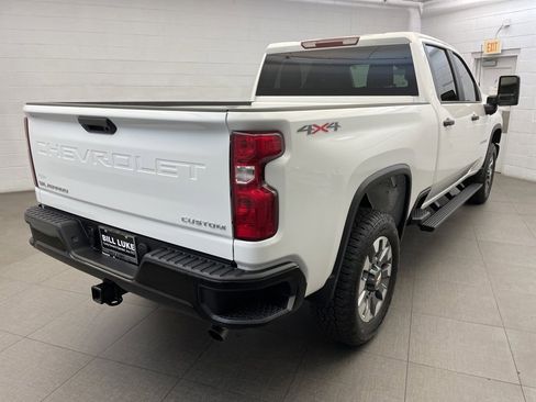 Used 2026 Chevrolet Silverado 2500 Custom image 5