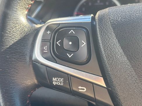 Used 2017 Toyota Camry SE image 18